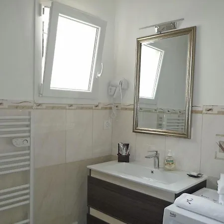 Magnificent In With Swimming Pool Villa *